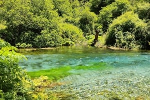 Kruja om natten: Slots- og basartur fra Tirana