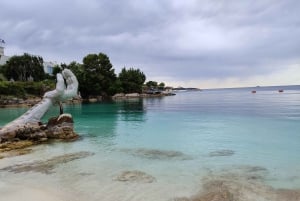 Kruja om natten: Slots- og basartur fra Tirana