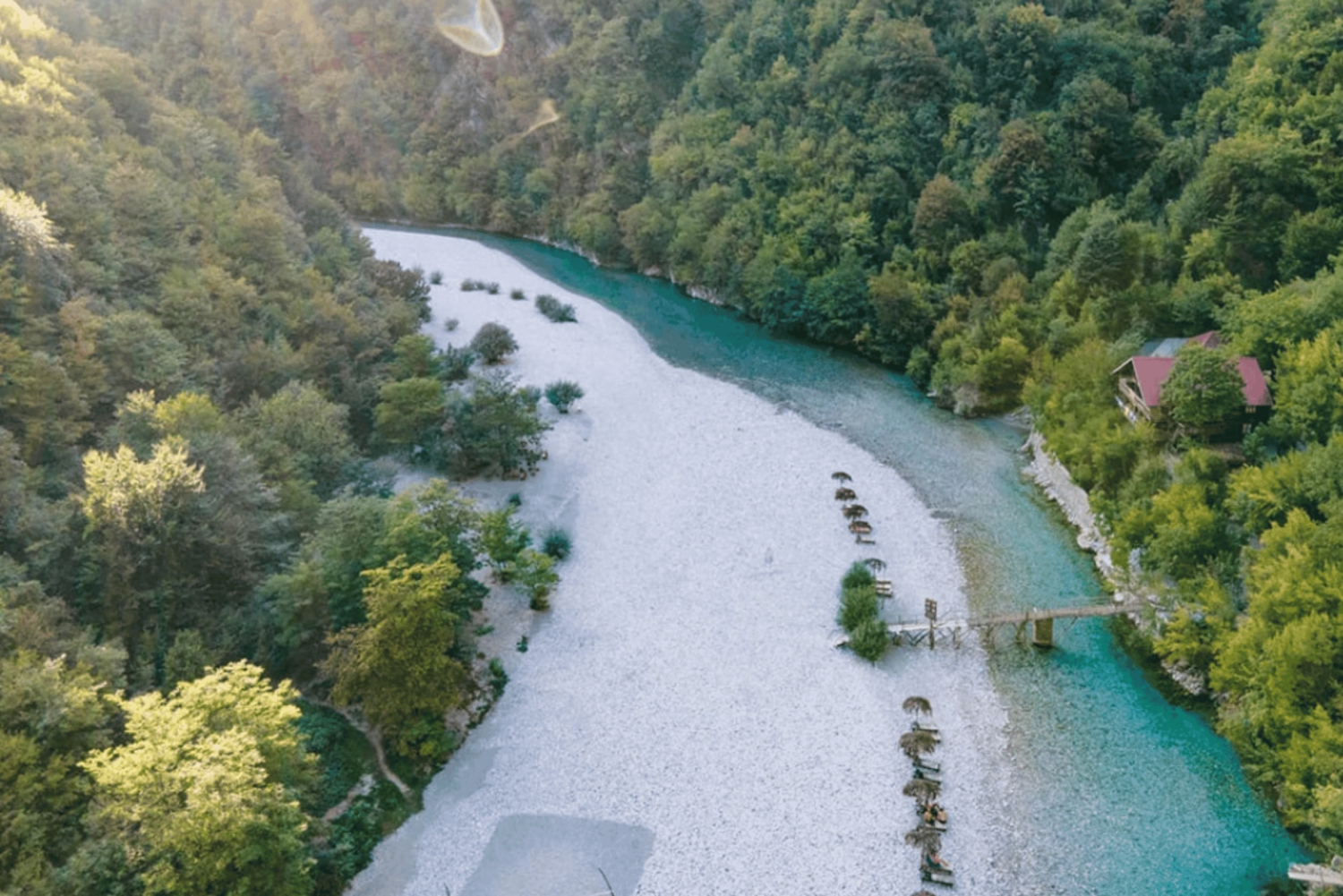 Vanaf de Koman-dam: boottocht over de Shala-rivier en het Komani-meer