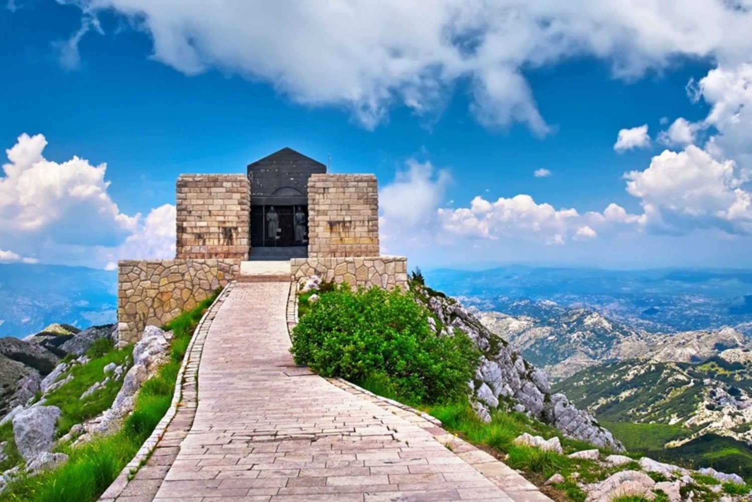Van Kotor: privéexcursie naar het Lovćen Nationaal Park en Budva