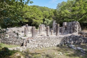 Från Parga: En dagsutflykt till Butrint och Saranda i Albanien