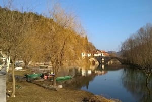 De Podgorica: Rijeka Crnojevica e Cetinje - História e Natureza