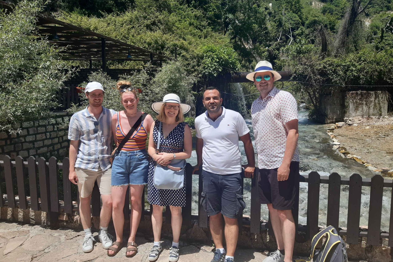 Sarandasta: Luontomonumentti: Tutustu Blue Eye- The Monument of Nature