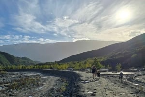 De Saranda, explora os banhos termais de Permet e a histórica Tepelene