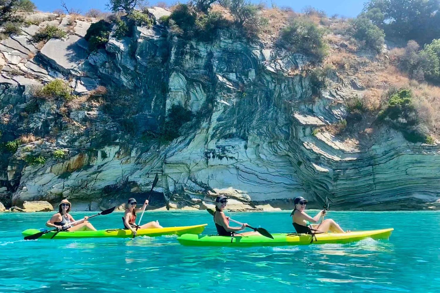 Från Saranda: Lukova kajak- och SUP-tur med transfer