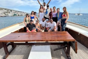 Saranda: Discover Secret Bays with Prince Ennio Yacht Tour