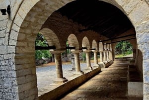 Da Saranda: visita il lago Viroi, la chiesa di Labova e Libohovë