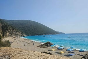 Sarandë: Boat Tour to Kroreza with Drink and Umbrella