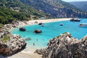 From Sarandë:Private boat cruise in hiden beaches.