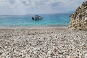 From Sarandë:Private boat cruise in hiden beaches.