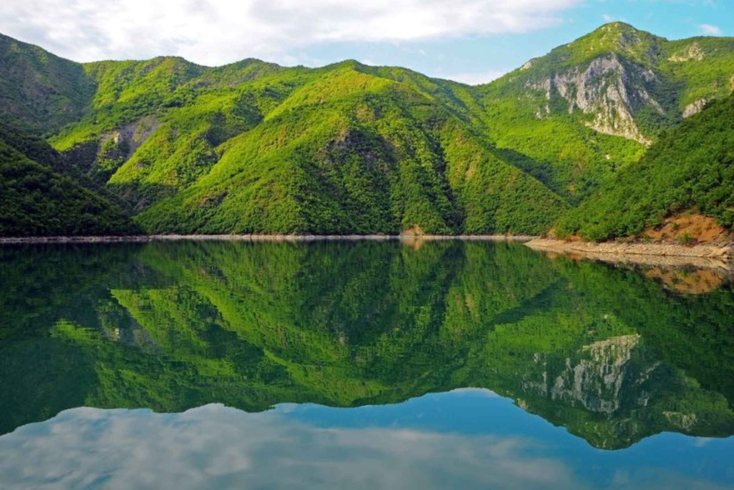 Desde Shkodër Excursión de un día al Lago Komani