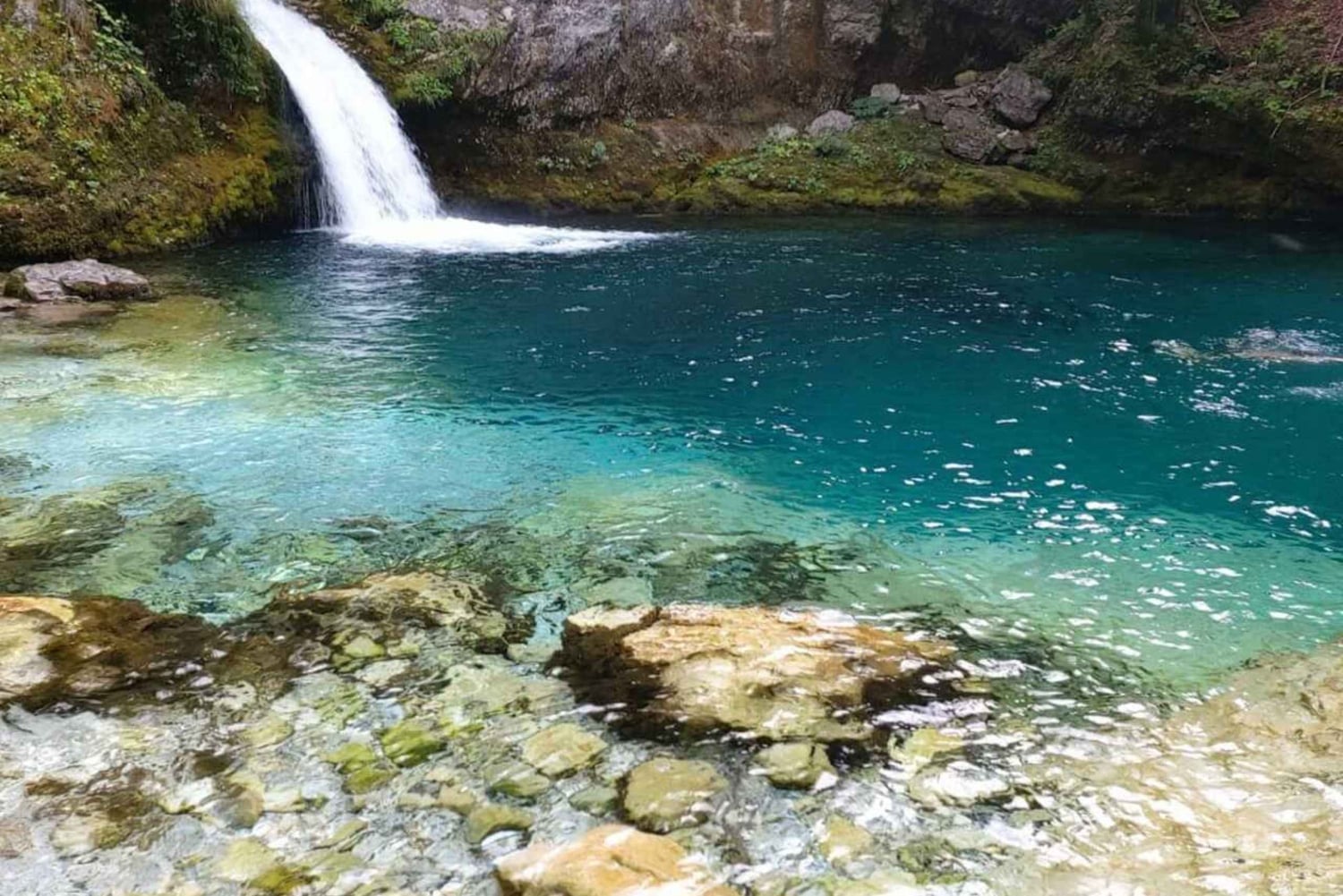 Из Шкодера: тур на целый день с обедом.