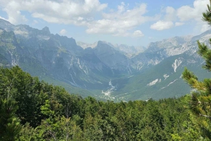 Из Шкодера: тур на целый день с обедом.