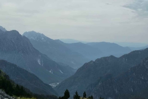 Из Шкодера: тур на целый день с обедом.