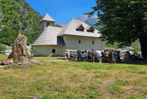 Из Шкодера: тур на целый день с обедом.