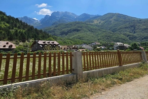 Из Шкодера: тур на целый день с обедом.