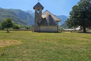 Из Шкодера: тур на целый день с обедом.