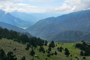 Из Шкодера: тур на целый день с обедом.