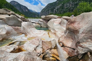 Из Шкодера: тур на целый день с обедом.