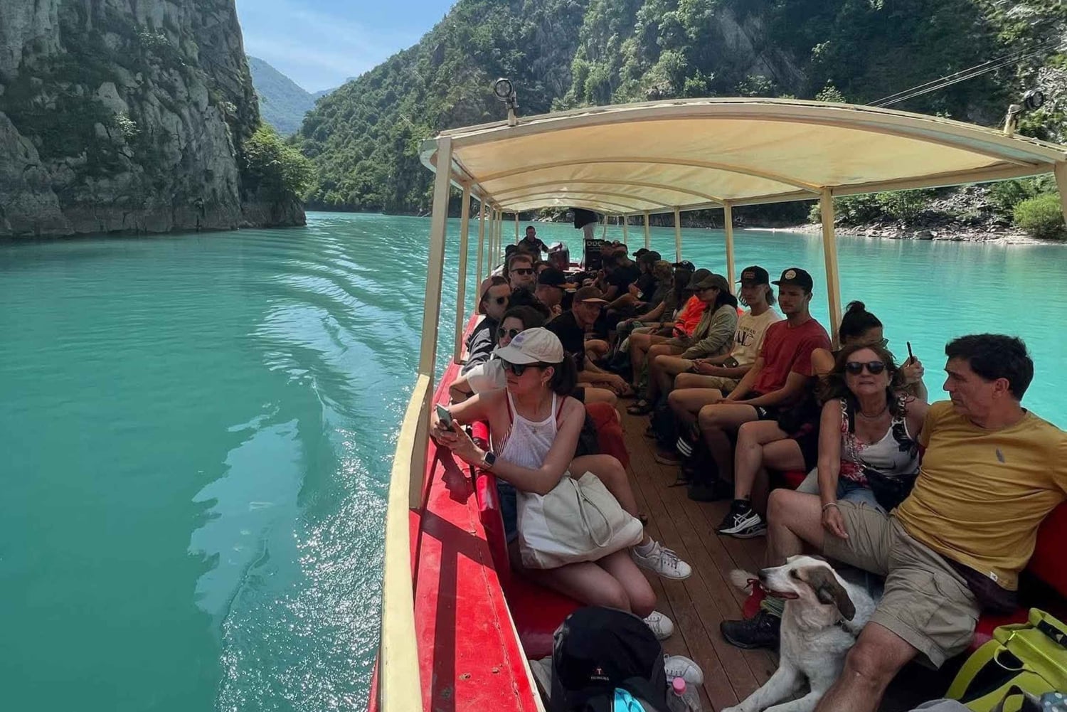 Do centro de Shkodra: cruzeiro pelo rio Shala - passeio de autocarro e barco
