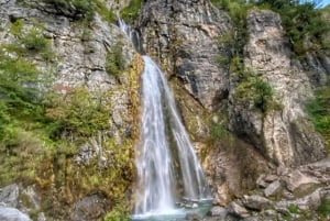 De Tirana: excursão guiada de 2 dias ao Parque Nacional Theth
