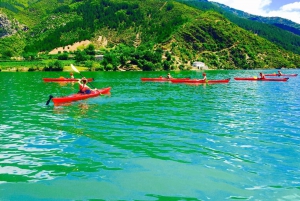 Au départ de Tirana : randonnée de 3 jours au lac Koman, à Valbona et à Theth