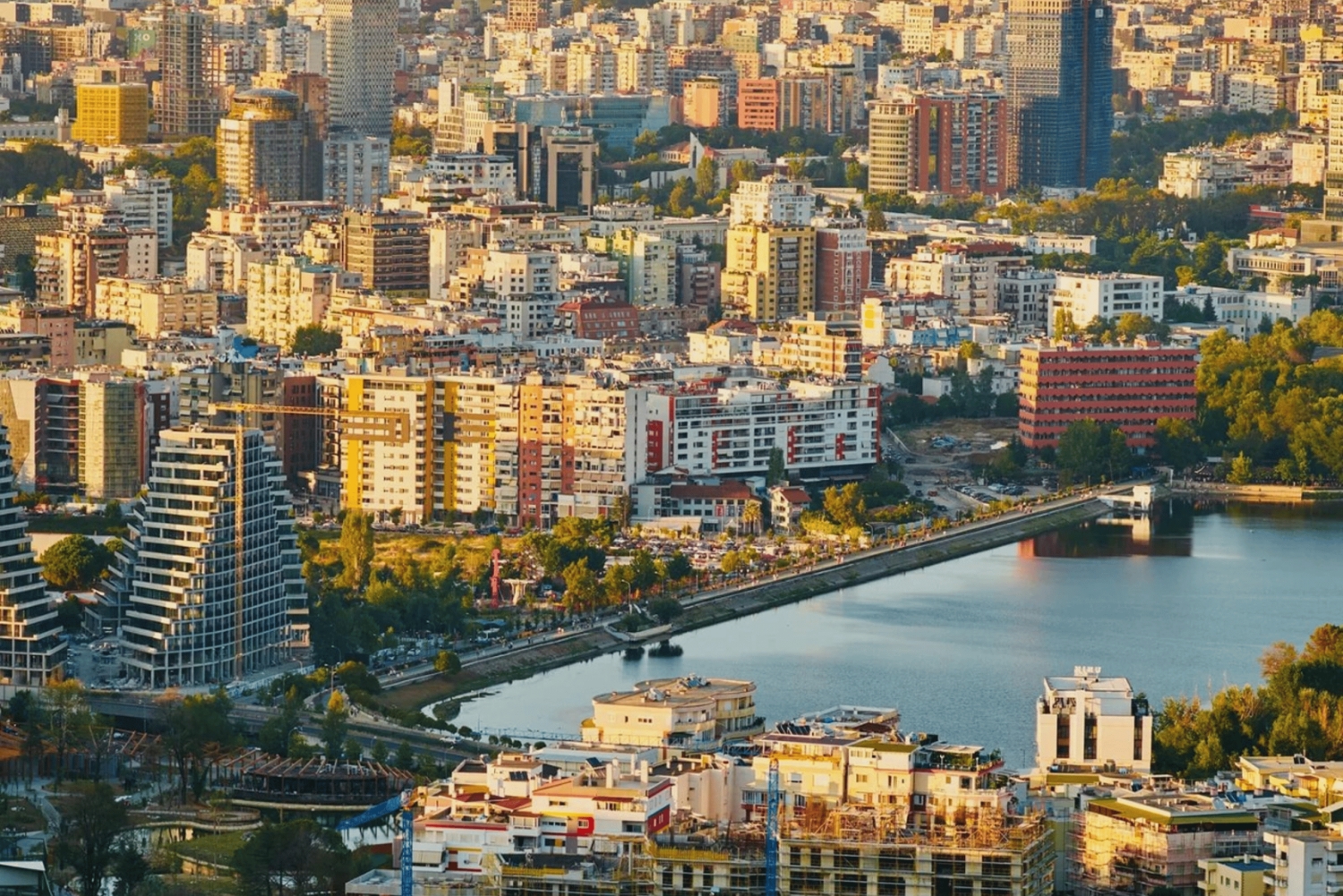 Från Tirana: 9-dagars äventyrsresa i Albanska Alperna