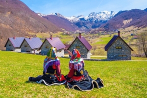 Från Tirana: 9-dagars äventyrsresa i Albanska Alperna