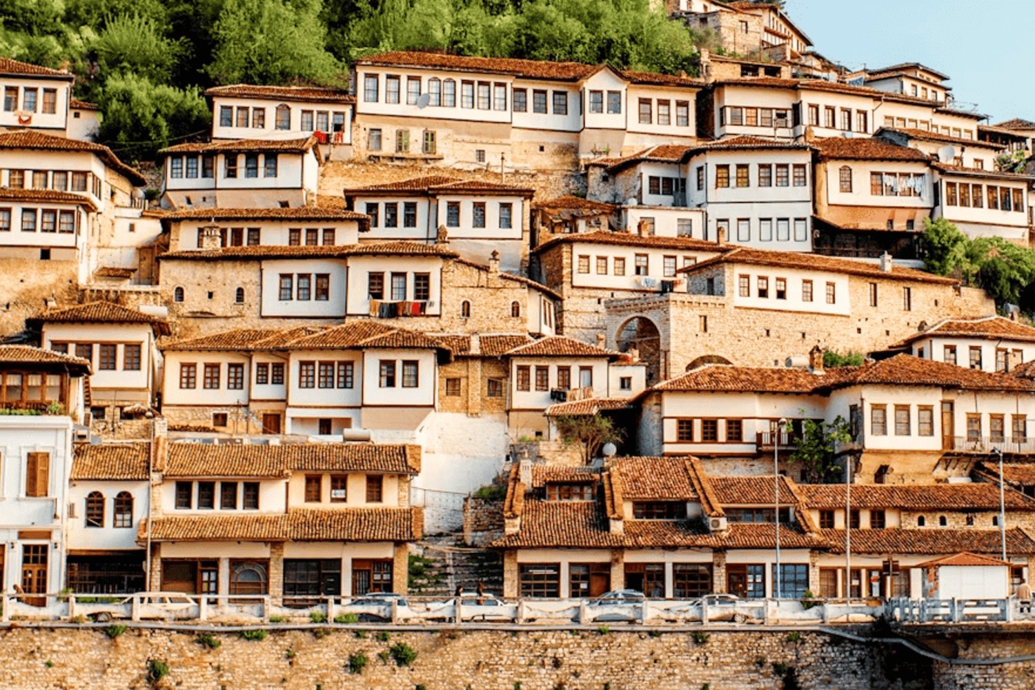Desde Tirana Excursión de un día a Berat y Belsh