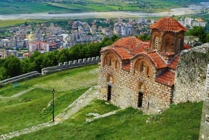 Von Tirana aus: Berat und Belshi See Tagestour