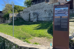 Von Tirana aus: Berat und Belshi See Tagestour