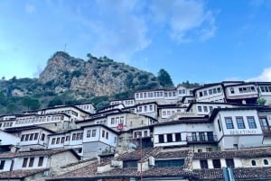 Vanuit Tirana: dagtour naar Berat met toegang tot het kasteel