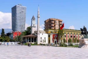 Von Tirana aus: Berat und Belsh Tagestour