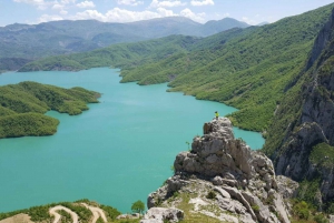 Fra Tirana: Bovilla-søen, Gamti-bjerget og Kruja dagstur