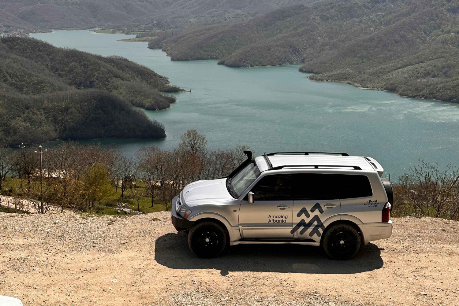 Depuis Tirana - Lac Bovilla, château de Kruja, randonnée facultative au mont Gamti