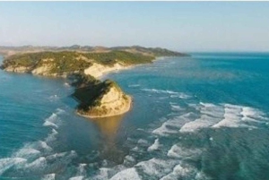 Fra Tirana: Kapp Rodons slott, strand og vinsmaking