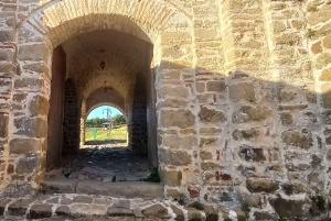 Z Tirany: wycieczka po zamkach i starożytnych twierdzach