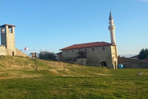 Z Tirany: wycieczka po zamkach i starożytnych twierdzach