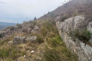 Z Tirany: wycieczka po zamkach i starożytnych twierdzach