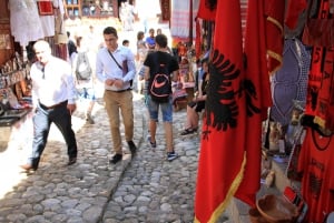 Desde Tirana: Excursión de un día a Krujë con el Castillo de Krujë y el Antiguo Bazar