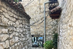 Desde Durrës/Golem: Tour en barco por Sazan, la cueva de Ali y Karaburun