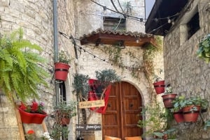 Desde Durrës/Golem: Tour en barco por Sazan, la cueva de Ali y Karaburun