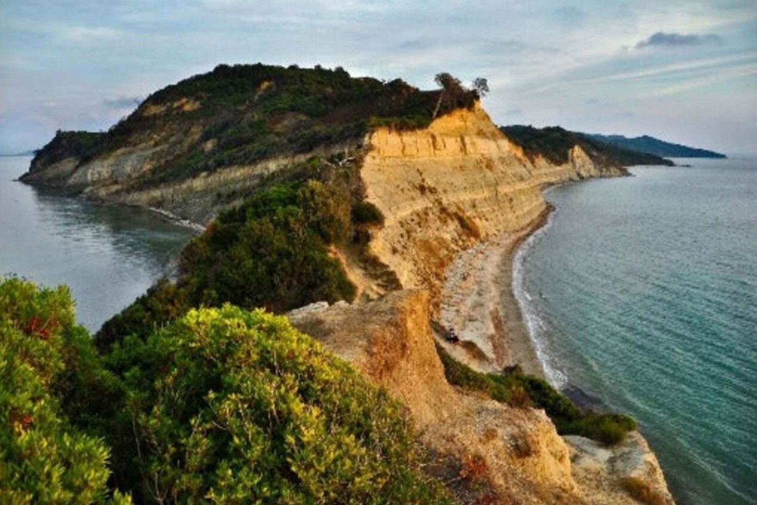 Z Tirany/Durres/Golem: Przylądek Rodon i degustacja wina.