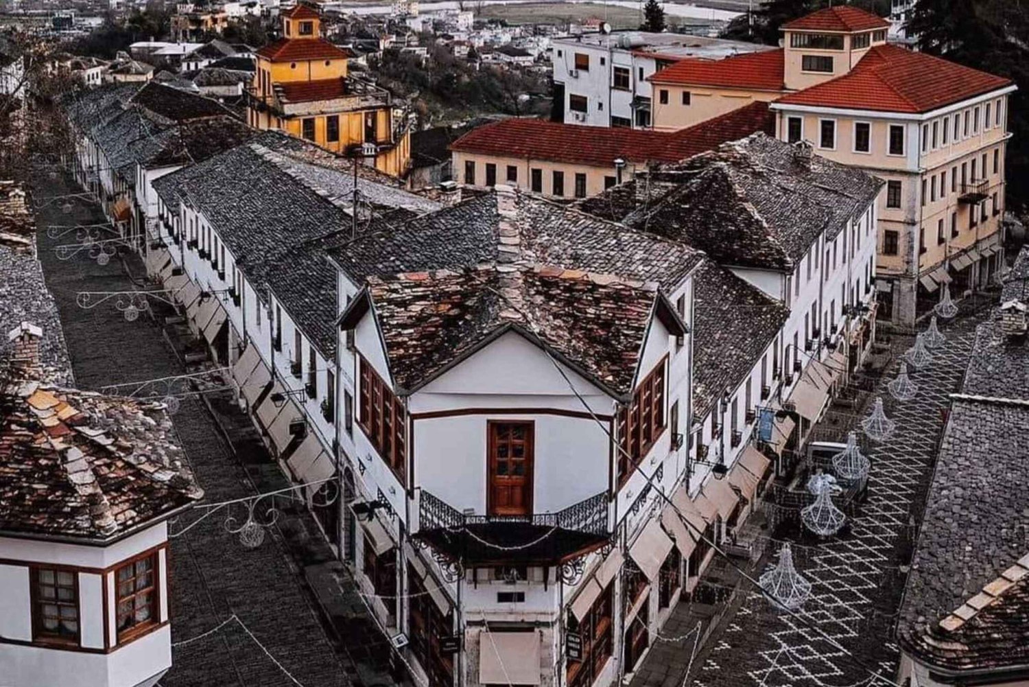 Da Tirana/Durazzo/Golem: tour giornaliero della città di Gjirokastra, patrimonio dell'UNESCO