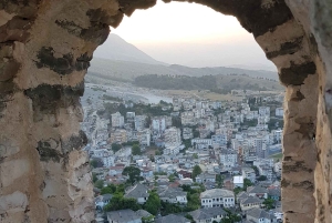 Vanuit Tirana/Durrës/Golem: Gjirokastra UNESCO-stad dagtour