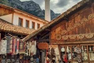 From Tirana/Durres/Golem: Kruja Castle & Old Bazaar Tour.