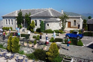 De Tirana, Durrës e Golem: excursão a Saranda, Blue Eye e Ksamil