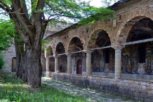 Vanuit Tirana/Durres: Korca, Voskopoja, Pogradec,Lin Dagtocht