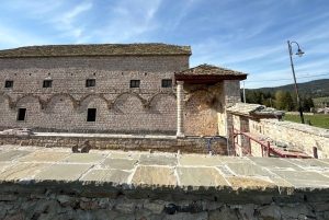 Vanuit Tirana/Durres: Korca, Voskopoja, Pogradec,Lin Dagtocht