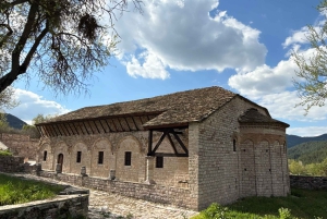 Vanuit Tirana/Durres: Korca, Voskopoja, Pogradec,Lin Dagtocht